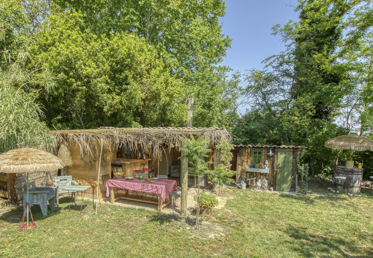 Bungalow in Cabannes - Vent de Bohème