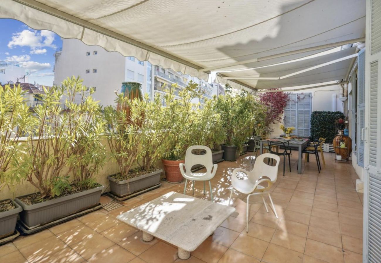 Ferienwohnung in Nizza - Luxueux appartement avec terrasse et parking