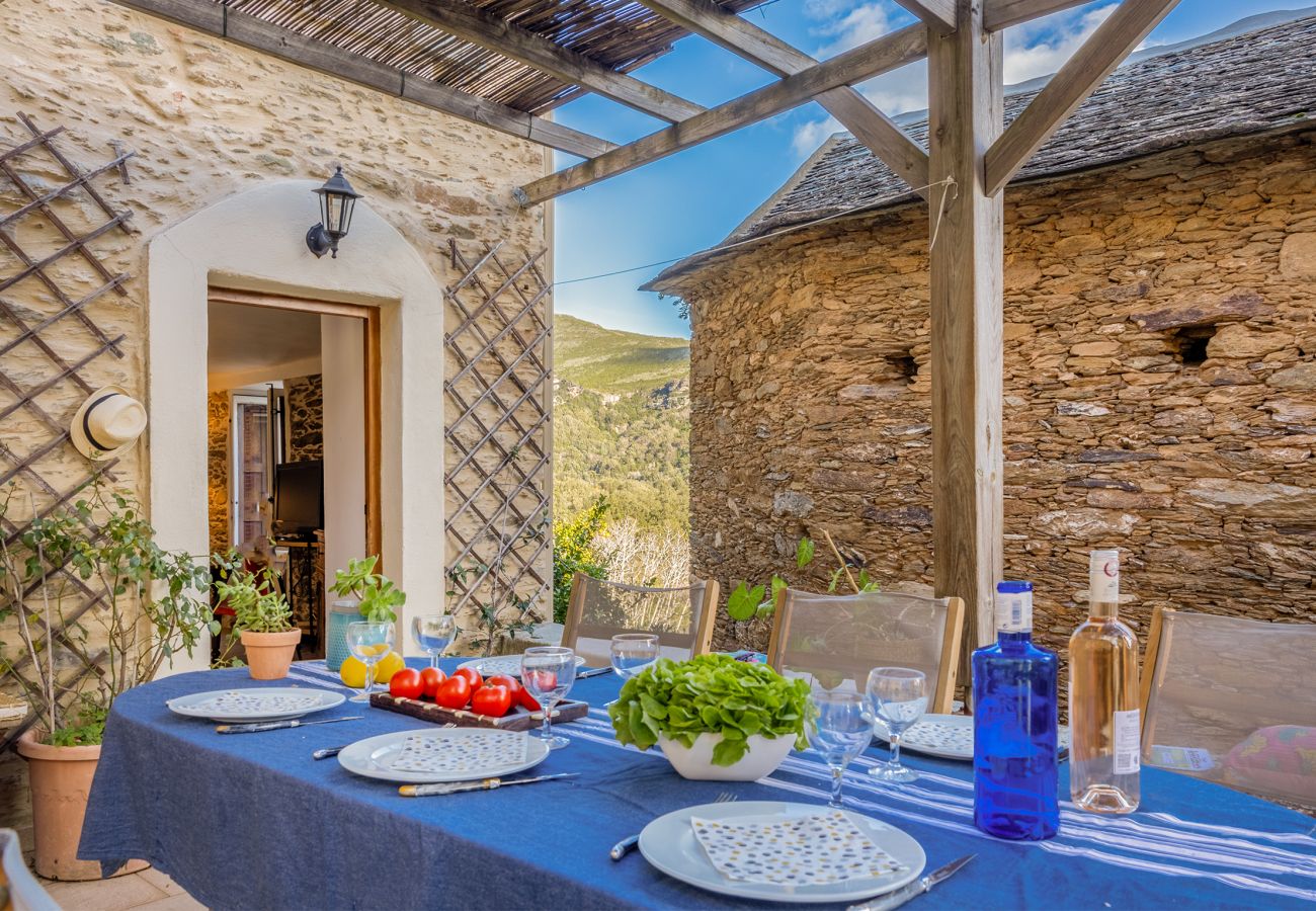 Ferienhaus in Pietracorbara - Casa Eleana