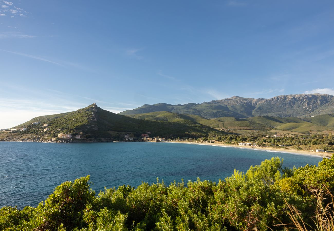 Ferienhaus in Pietracorbara - Casa Eleana