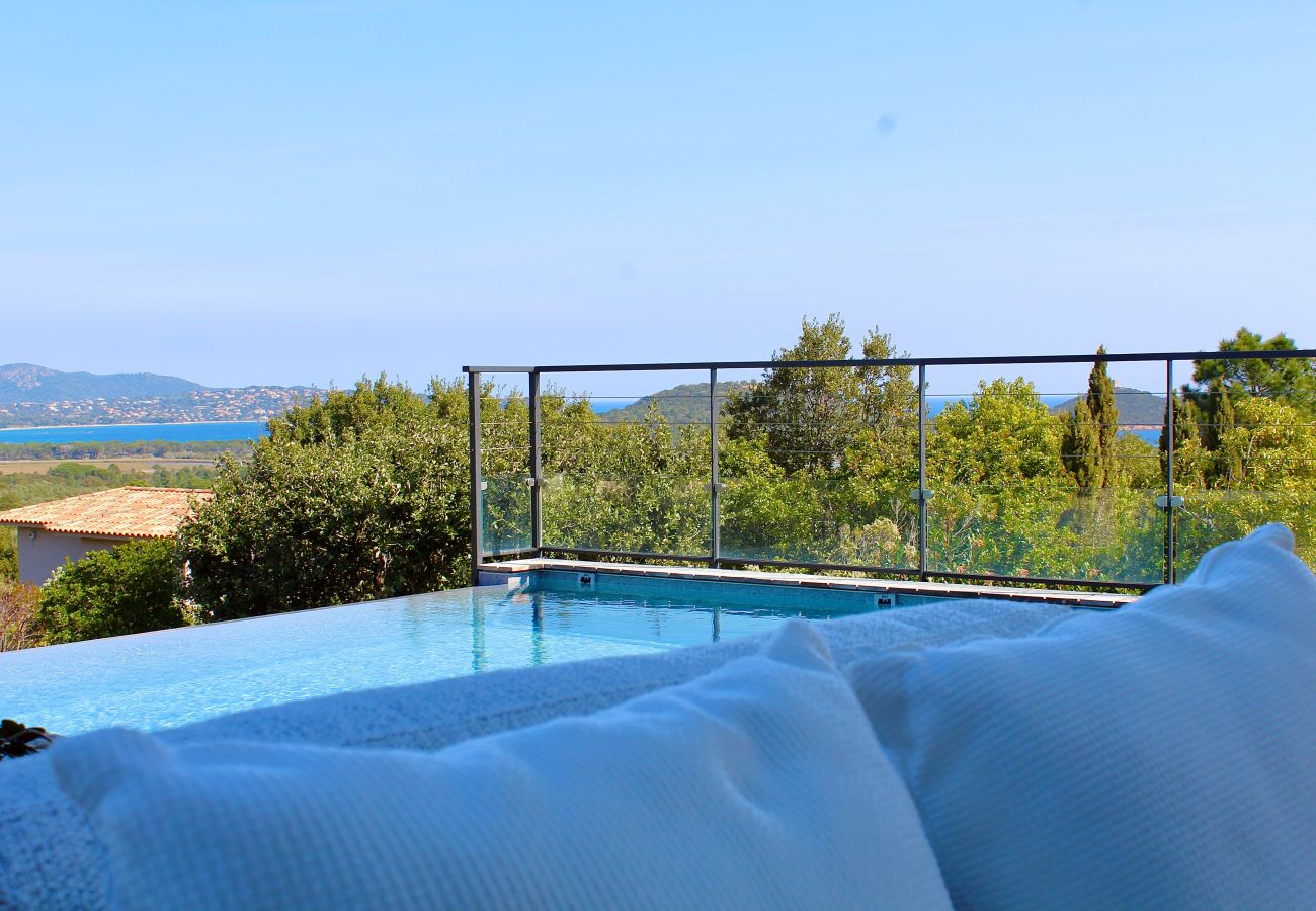 Villa in Sainte-Lucie de Porto-Vecchio - Villa A Pinetta Villata