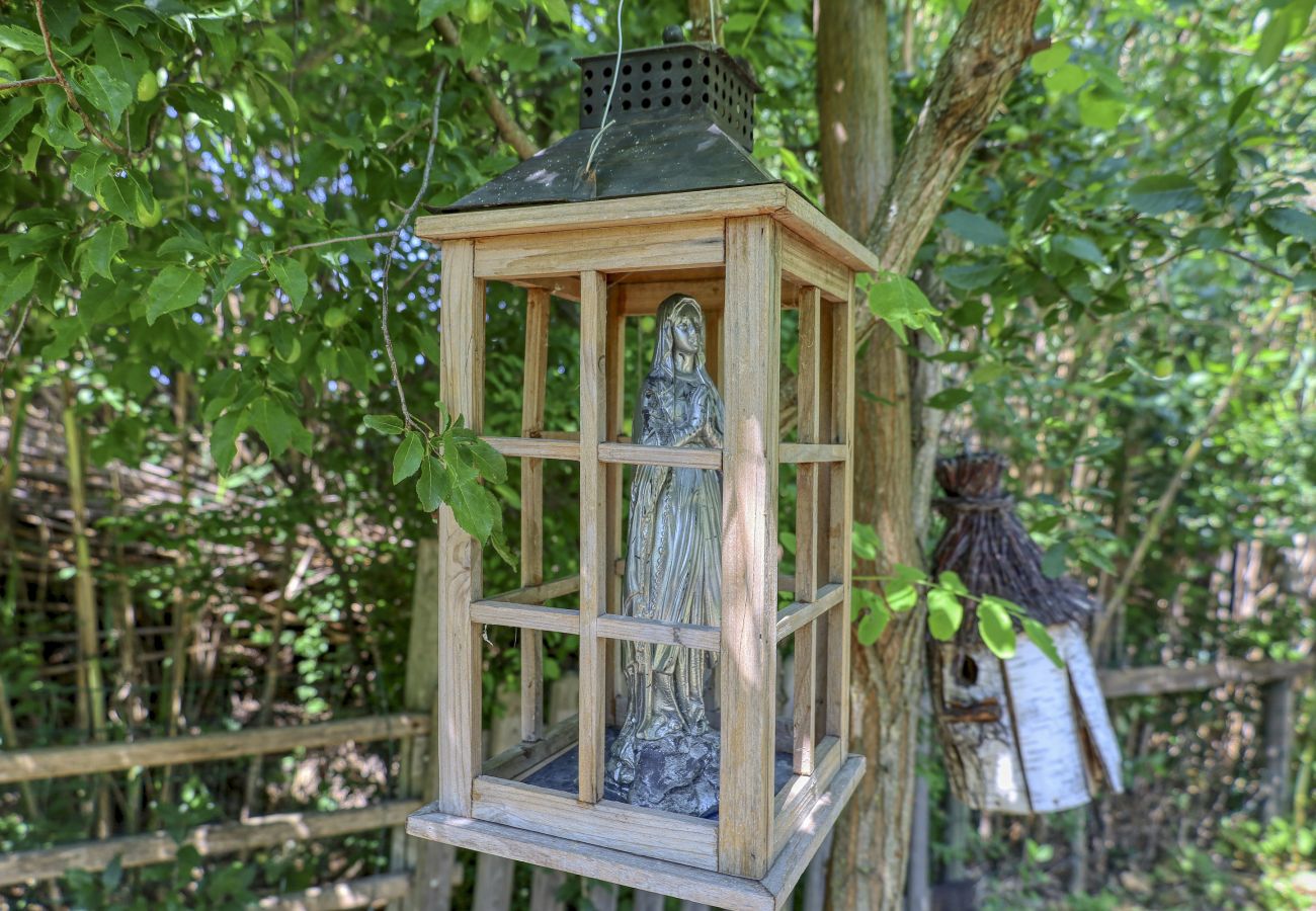 Bungalow a Cabannes - Vent de Bohème