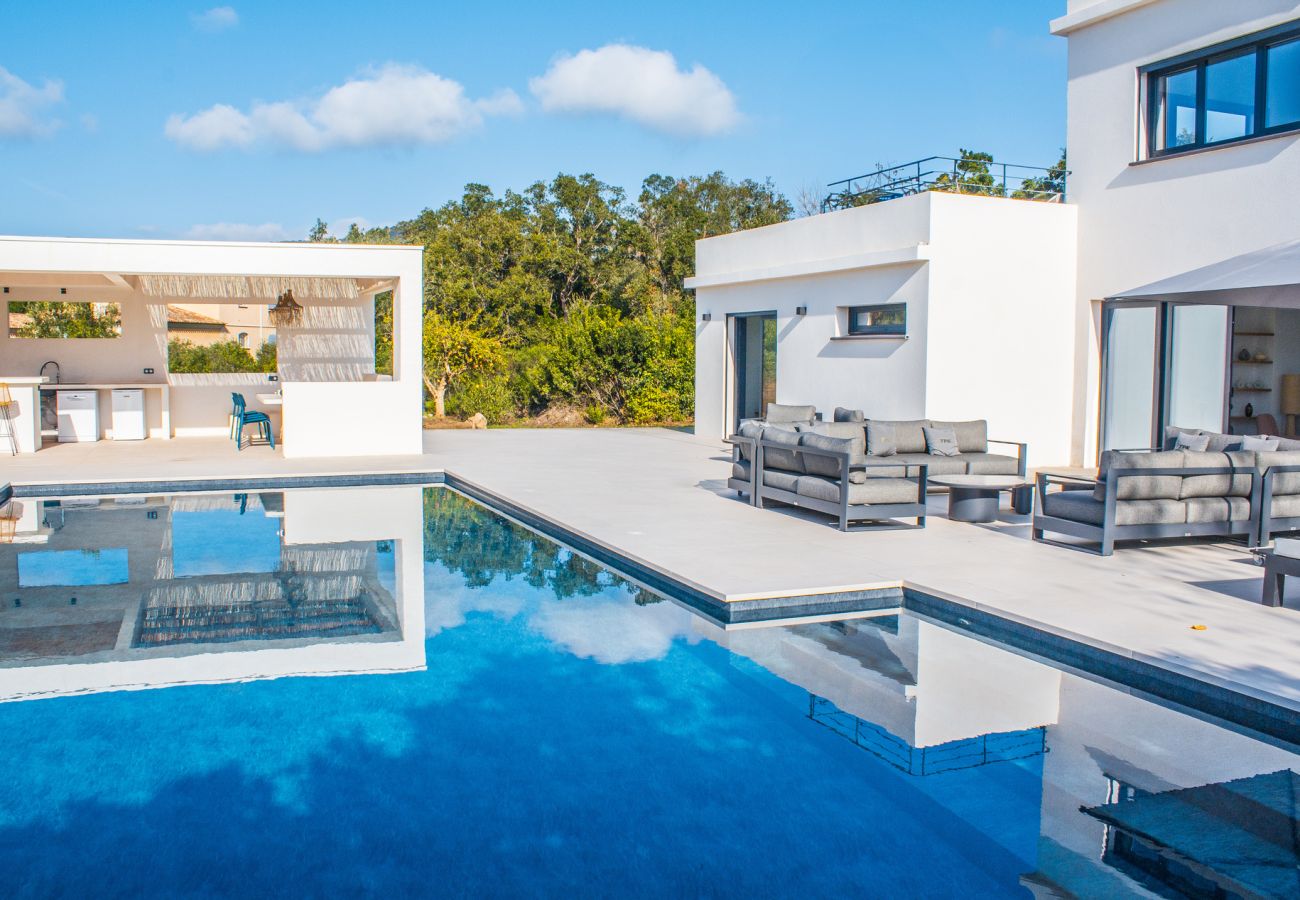 Villa à Sainte-Lucie de Porto-Vecchio - Villa Alimea San Ciprianu